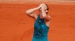 Opravdu jsem to dokázala? Simona Halepová se raduje z vítězství na Roland Garros.