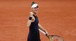 Markéta Vondroušová porazila v 3. kole French Open Polonu Hercogovou a zahraje si osmifinále