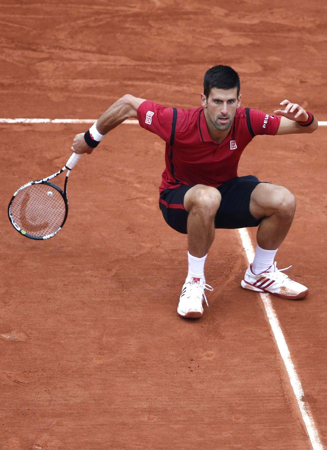 Novak Djokovič předvedl jistou a precizní hru od základní čáry