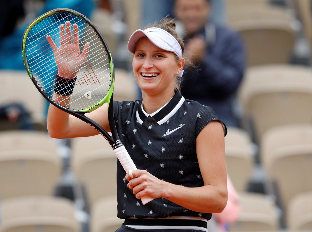 Šťastná Markéta Vondroušová oslavuje postup do finále French Open