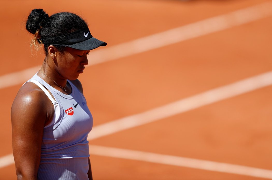 Smutnící Naomi Ósakaová po vyřazení ve French Open