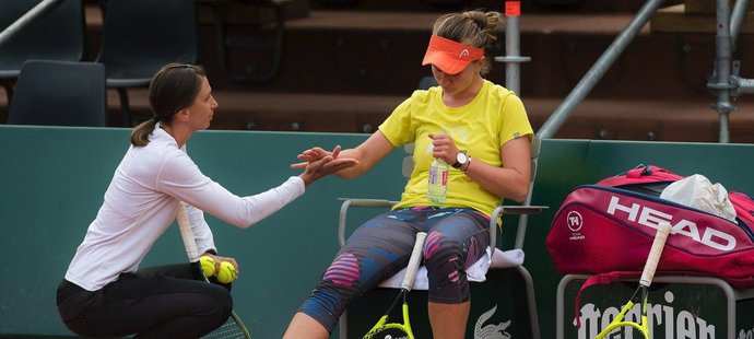 Barbora Krejčíková musela úvodní zápas kvalifikace na French Open skrečovat