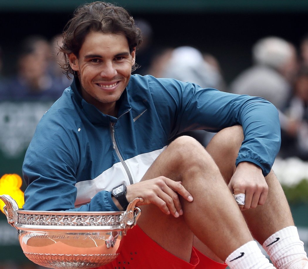 Španělský démon to dokázal poosmé. Rafael Nadal zvítězil na antukovém French Open a zapsal se do historie
