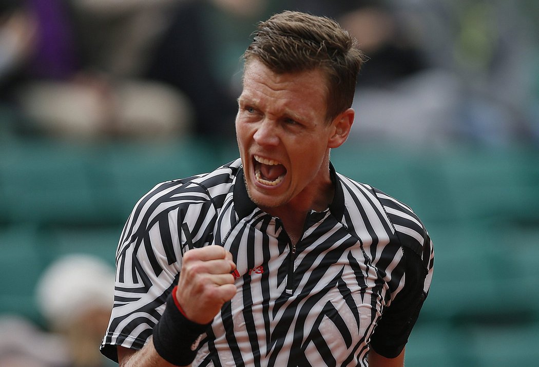 Tomáš Berdych se raduje v duelu s Davidem Ferrrerem