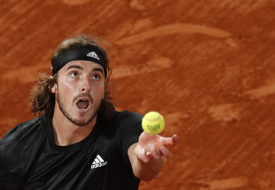 Stefanos Tsitsipas během dramatického semifinále s Novakem Djokovičem