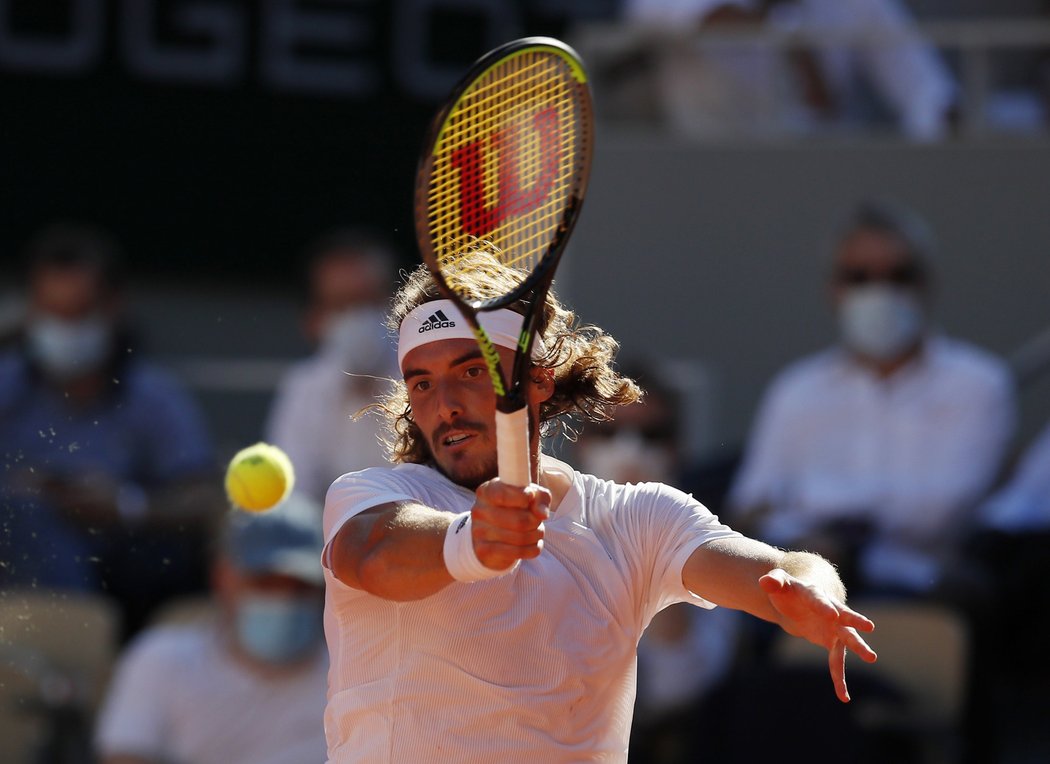 Stefanos Tsitsipas zvládl pětisetové drama a postoupil do finále