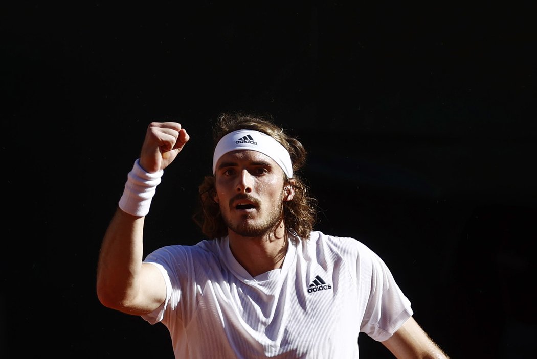 Stefanos Tsitsipas zvládl pětisetové drama a je ve finále