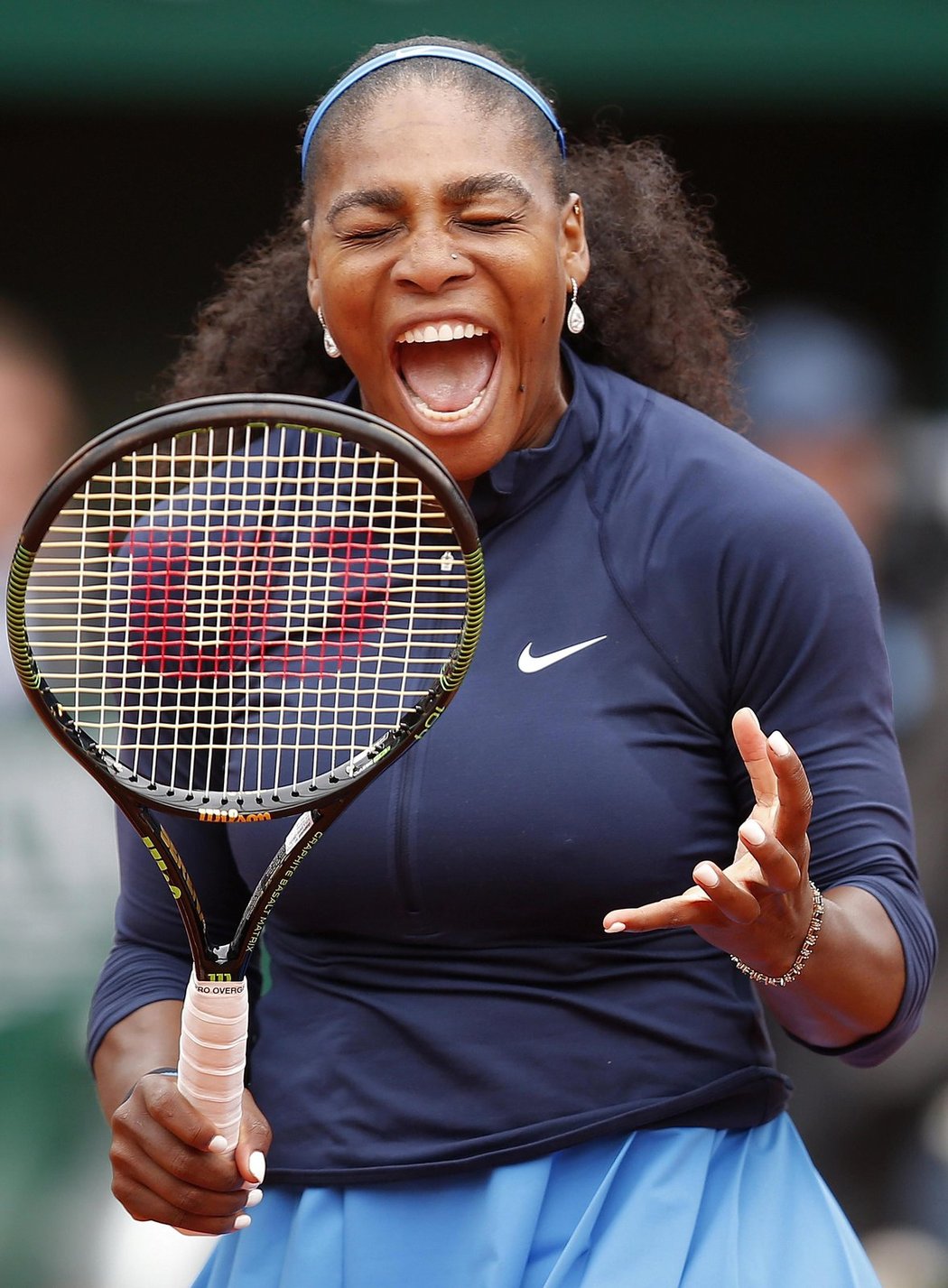 Američanka Serena Williamsová ve finále French open  se Španělkou Garbine Muguruzaovou