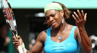 Serena se zlobí: Mám moc velká prsa a zadek!