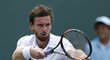 Ernests Gulbis marně hledá ztracenou formu