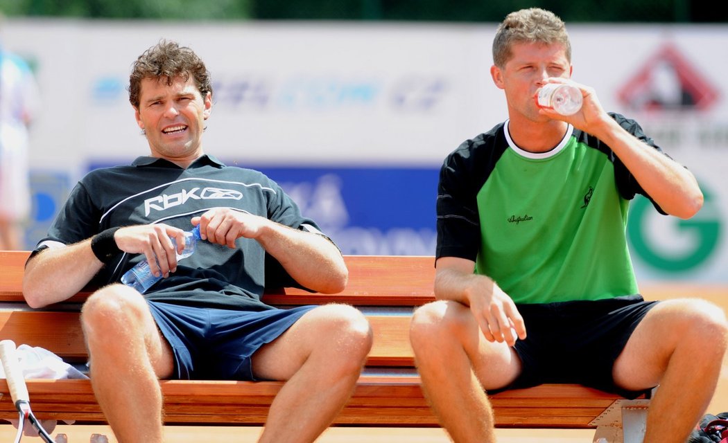 Jagr and former Czech tennis player Jiri Novak.