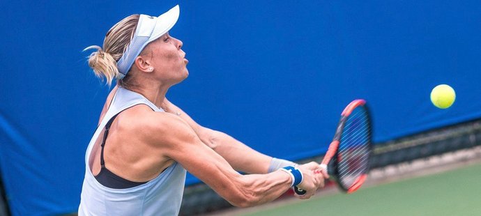 Po vážném zranění kolena získala tenistka Lucie Hradecká první titul ve dvouhře a celkově jubilejní dvacátý na turnajích kategorie ITF
