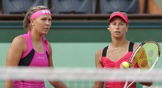 Poslední překážka pro Češky: O wimbledonský titul proti Sereně a Venus