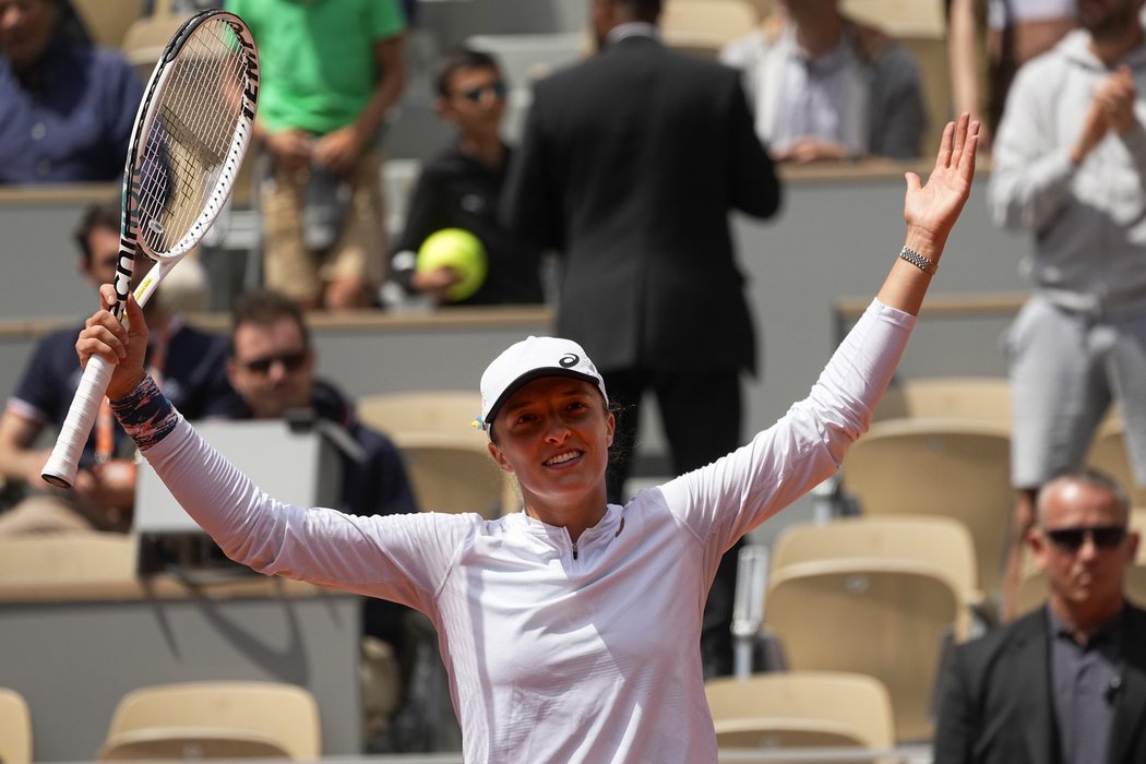 Iga Šwiateková postoupila na tenisovém Roland Garros bez ztráty setu už do osmifinále