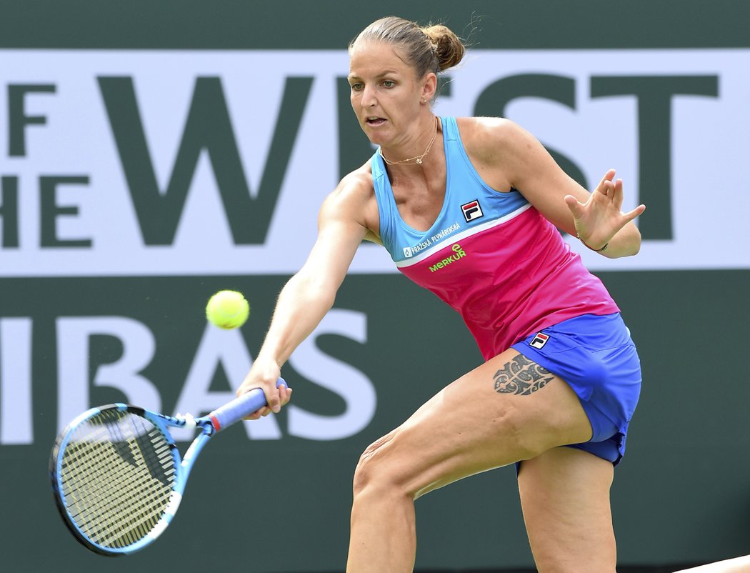 Karolína Plíšková vypadla na turnaji v Indian Wells ve čtvrtfinále. Světová pětka prohrála s Japonkou Naomi Ósakaovou hladce 2:6, 3:6.