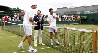 Nekonečný příběh: Isner s Mahutem opět proti sobě a zase na trávě!