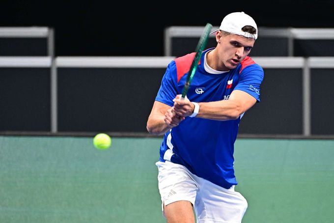 Davis Cup ONLINE: Česko - USA. Souboj o finálový turnaj. Menšík na úvod hraje s Tienem Davis Cup ONLINE: Česko - USA. Souboj o finálový turnaj. Menšík na úvod hraje s Tienem