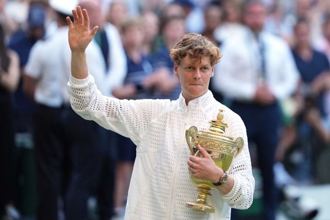 Grandslam přesně po roce! Sinner bere druhý wimbledonský titul, servis měl zas stoprocentní Grandslam přesně po roce! Sinner bere druhý wimbledonský titul, servis měl zas stoprocentní