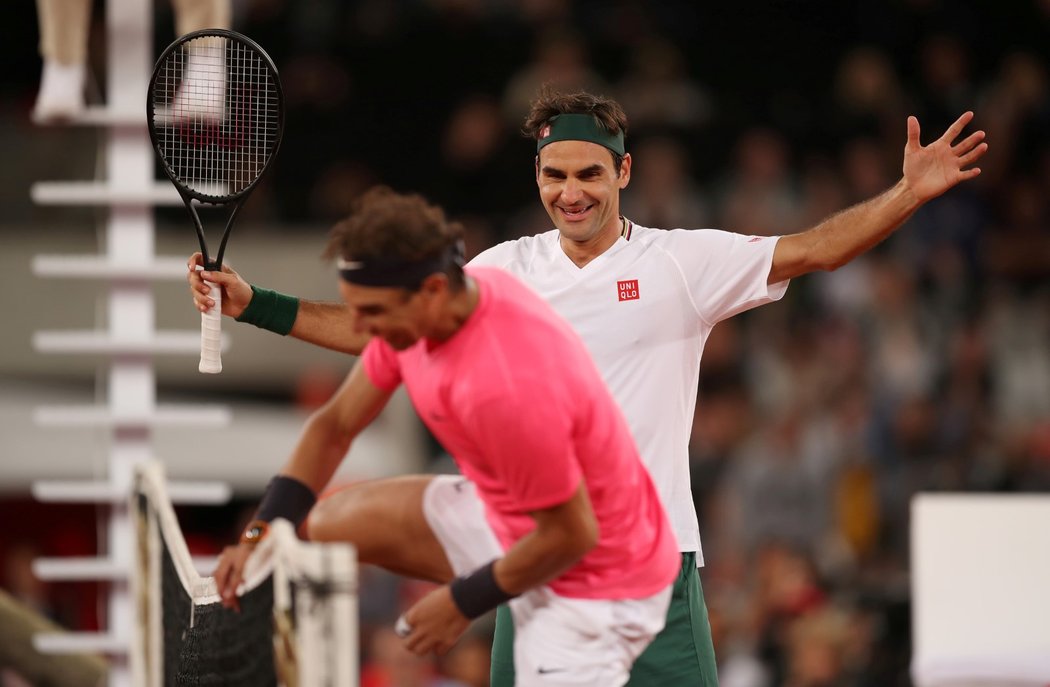 Roger Federer i Rafael Nadal si exhibiční utkání v Kapském Městě náležitě užívali