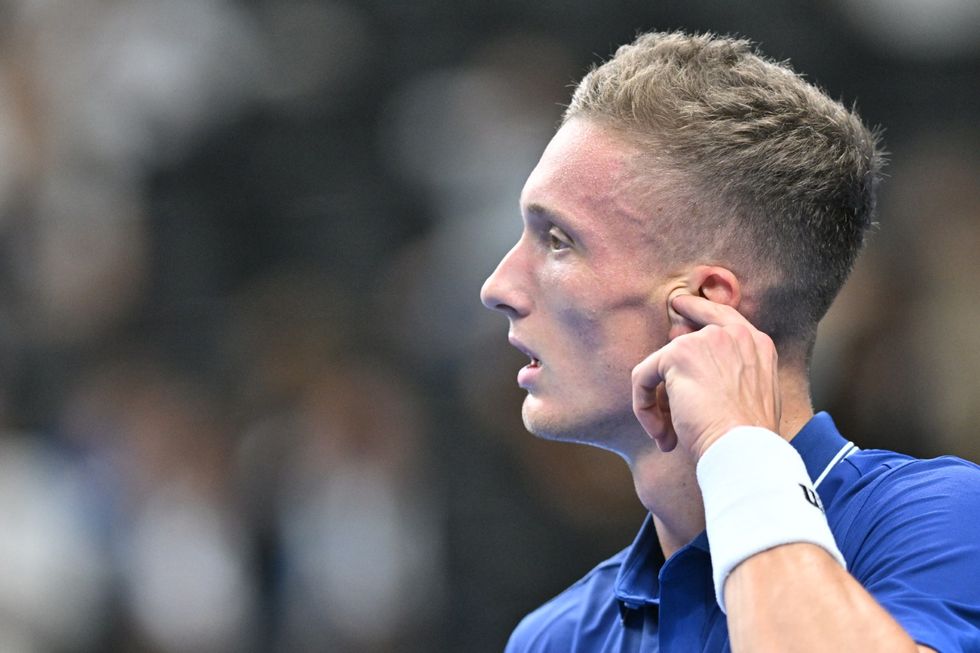 Davis Cup ONLINE: Česko - USA 2:2. Skvělý Lehečka! V rozhodujícím duelu ovládl první set Davis Cup ONLINE: Česko - USA 2:2. Skvělý Lehečka! V rozhodujícím duelu ovládl první set