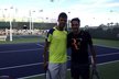 Jiří Veselý si zatrénoval s Rogerem Federerem a pak pořídil pár fotek na památku