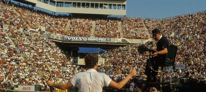 John McEnroe v debatě s rozhodčím na US Open v roce 1983