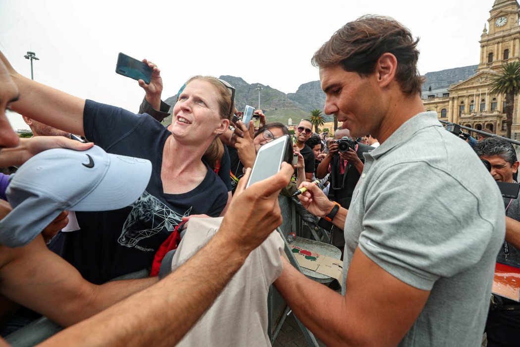 Rafael Nadal s fanoušky v Kapském Městě