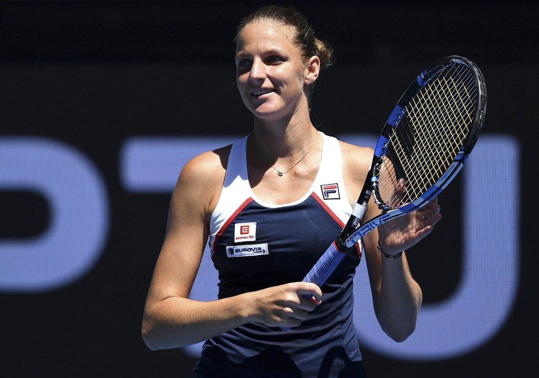 Karolína Plíšková zvítězila ve druhém kole grandslamového Australian Open nad ruskou tenistkou Annou Blinkovovou suverénně 6:0 a 6:2.