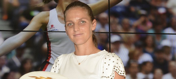 Karolína Plíšková dostala po návratu z US Open speciální dort
