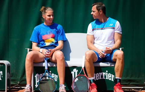 Karolína Plíšková se svým koučem Saschou Bajinem na French Open