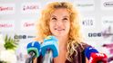 Kateřina Siniaková na tiskové konferenci po návratu do Česka