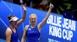 Český pár Barbora Krejčíková a Kateřina Siniaková vyhrál rozhodující čtyřhru proti Američankám