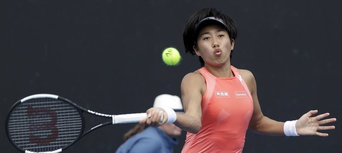 Kristýna Plíšková nenavázala na postup své sestry Karolíny a ve druhém kole Australian Open prohrála s Číňankou Čang Šuaj 3:6 a 5:7.