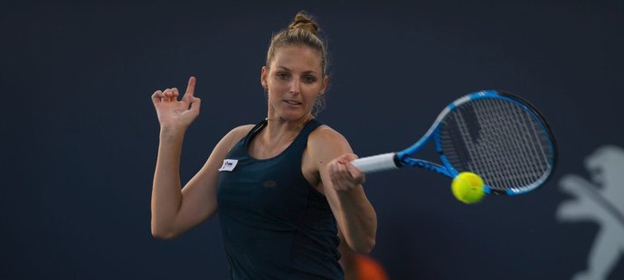 Tenistka Kristýna Plíšková porazila v 2. kole turnaje v Luganu 6:2, 6:4 Němku Antonii Lottnerovou a po téměř roce je na WTA Tour ve čtvrtfinále.
