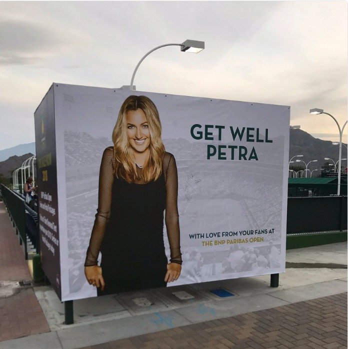 Petra Kvitová na banneru v Indian Wells. Tenisový svět na ni nezapomíná.