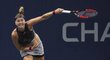 Petra Kvitová postoupila po výhře nad Francouzkou Alizé Cornetovou 6:1 a 6:2 do třetího kola grandslamového US Open.