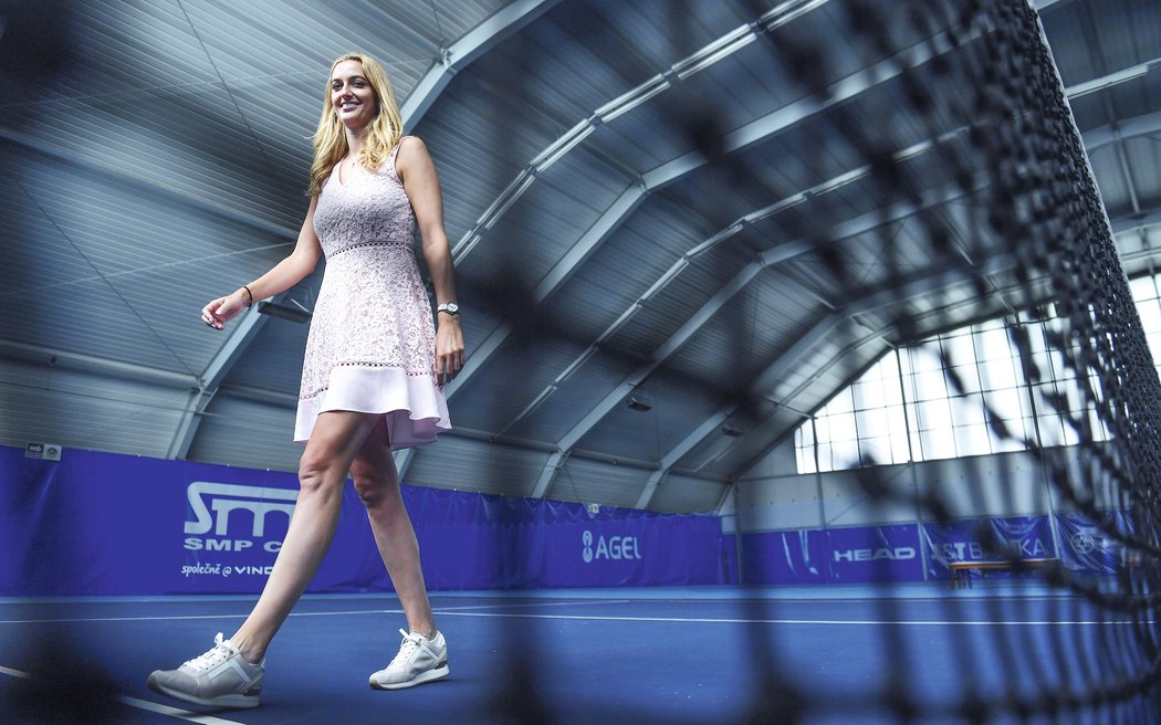 Dnes je z české tenistky Petry Kvitové vyzrálá žena, ale na vrcholu se drží pořád.