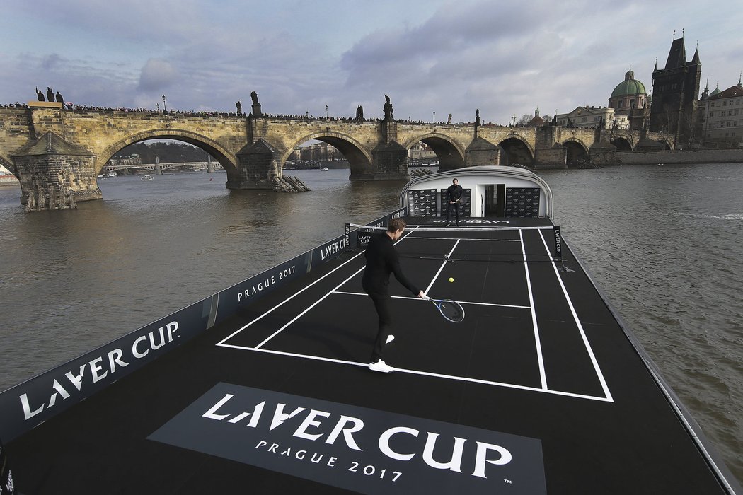 Roger Federer a Tomáš Berdych propagovali první ročník Laver Cupu