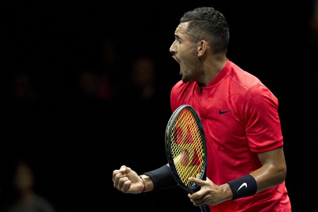 Nick Kyrgios trápil Federera po celý zápas