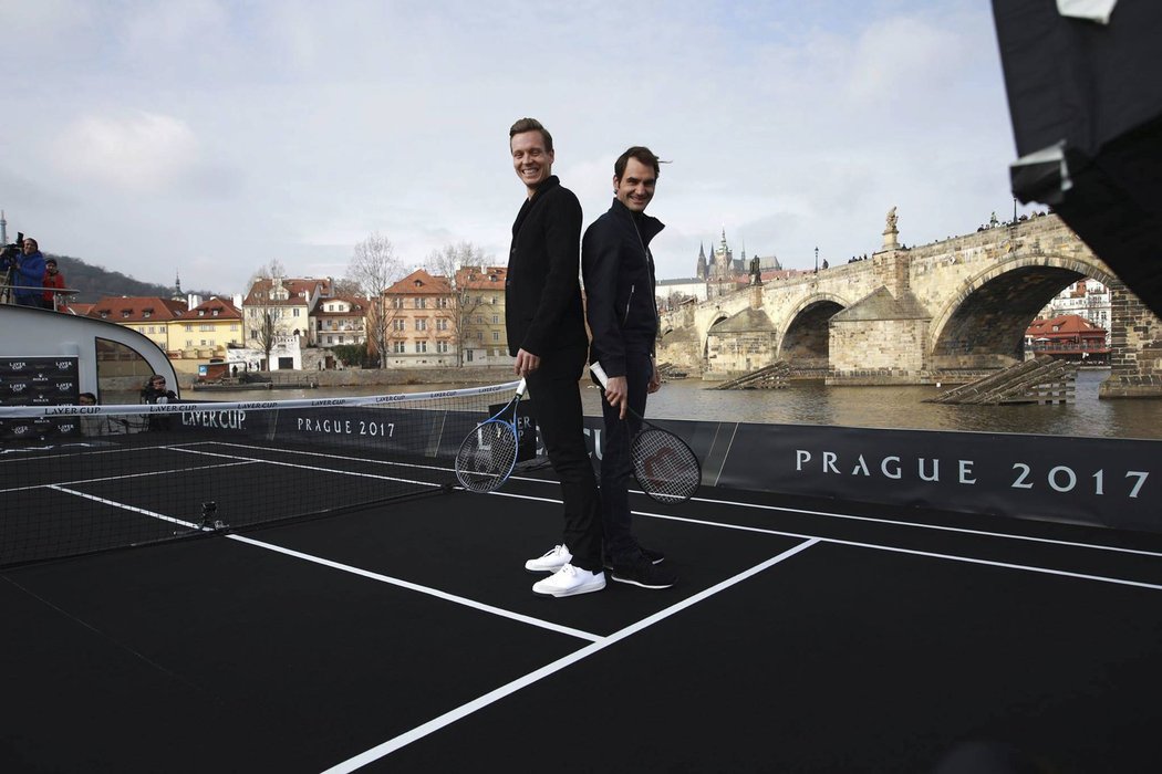 Tomáš Berdych a Roger Federer propagují v Praze tenisový Laver Cup