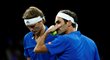 Roger Federer a Alexander Zverev společně zvítězili ve čtyřhře na Laver Cupu nad dvojicí Denis Šapovalov Jack Sock 2:0