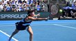 Češka Lucie Havlíčková srdnatě vzdoruje favoritce Anett Kontaveitové na Livesport Prague Open
