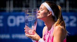 Bouzková v Praze získala první titul na WTA! Splnil se mi sen, hlásila dojatě