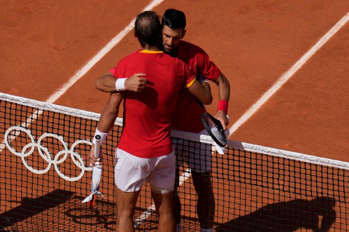 Světlá čtvrthodina, jinak masakr. Djokovič povolil Nadalovi pět gamů Světlá čtvrthodina, jinak masakr. Djokovič povolil Nadalovi pět gamů
