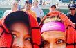 A je tu finále a je pořádně horko! Ručníkové selfie Bethanie Mattekové-Sandsové a Lucie Šafářové po vyhraném semifinále čtyřhry na Roland Garros