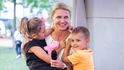 Lucie Šafářová s dětmi Leontýnkou (6) a Oliverem (4)