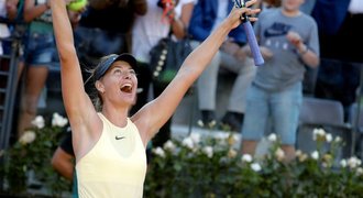 Šarapovová postoupila v Římě do semifinále, Djokovič vyzve Nadala
