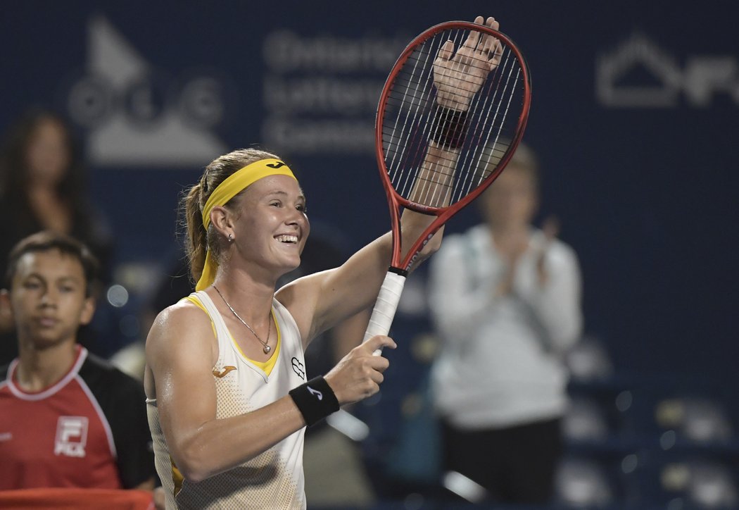 Marie Bouzková na turnaji v Torontu porazila 6:2, 7:5 osmou hráčku světa a vítězku předloňského US Open Američanku Sloane Stephensovou a postoupila do osmifinále.