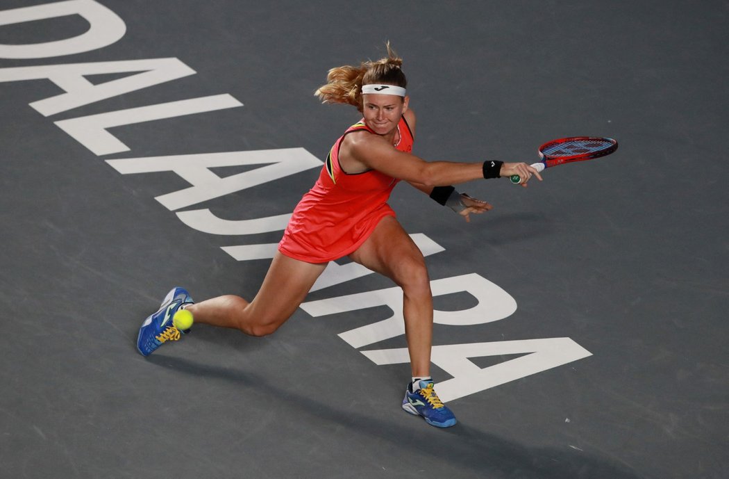 Česká tenistka během zápasu na turnaji WTA v Mexiku