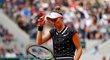 Finalistka letošního French Open Markéta Vondroušová se na kurty po zranění zápěstí vrátí až při US Open